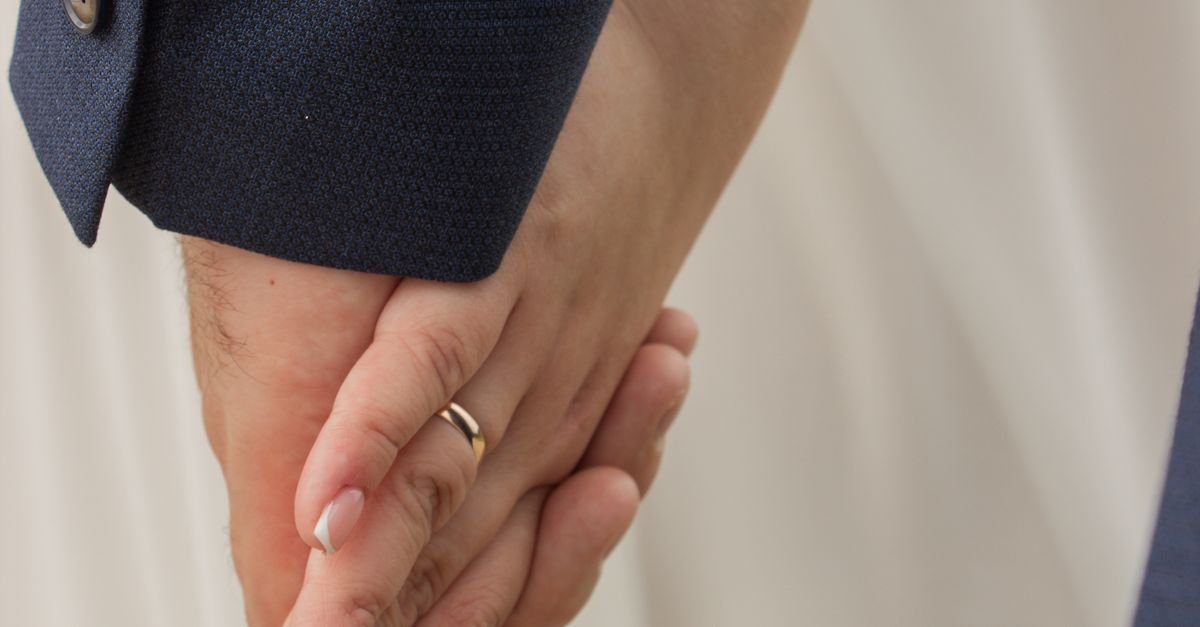 Hands